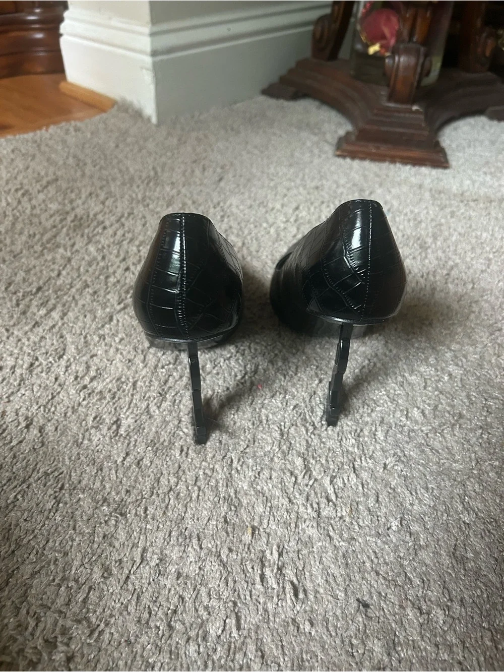 Saint Laurent Black Croc-Embossed Pointed Toe Pumps - Picture 3 of 4